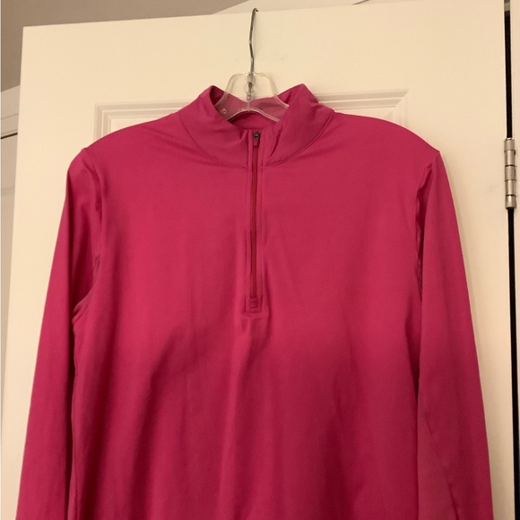 Ladies golf shirt. - Picture 3 of 5